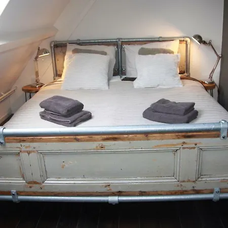 Apartment Loft, Private House With Wifi And Free Parking For 1 Car *